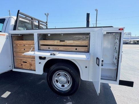 Used 2015 Ford F250 XL w/ Power Equipment Group image 12