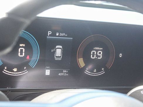 Certified 2024 Hyundai Kona SEL FWD image 28