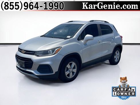 Used 2018 Chevrolet Trax LT w/ LT Convenience Package FWD image 1