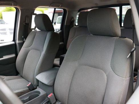 Used 2019 Nissan Frontier SV w/ Value Truck Package RWD image 14