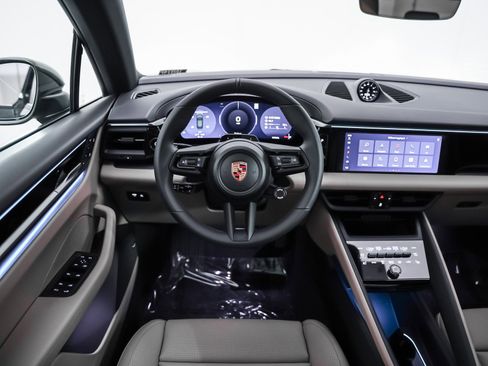 New 2026 Porsche Macan Electric image 15