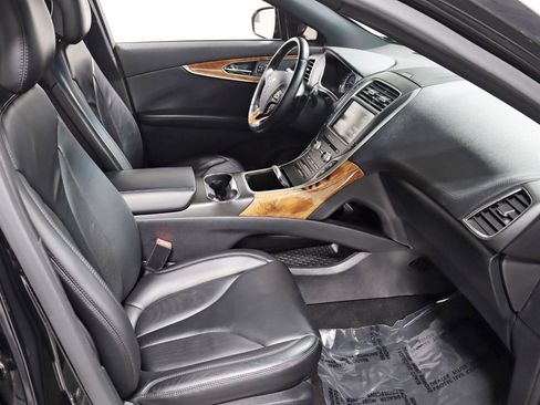 Used 2016 Lincoln MKX Select w/ Climate Package FWD image 25