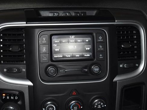 Used 2022 RAM 1500 Classic SLT image 18