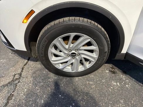 Certified 2023 Lincoln Corsair AWD image 30