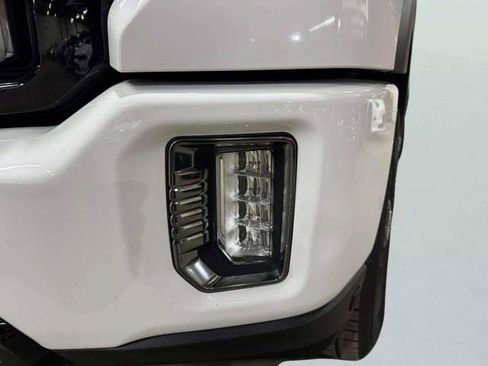 Used 2022 GMC Sierra 2500 AT4 AWD/4WD image 12