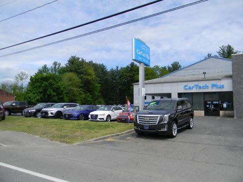 Used 2017 Cadillac Escalade Premium Luxury AWD/4WD image 10