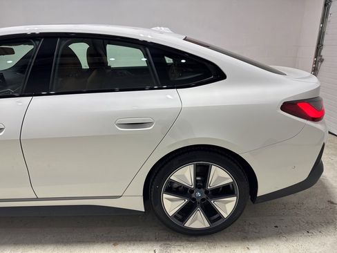 Used 2023 BMW i4 eDrive35 w/ Premium Package image 6
