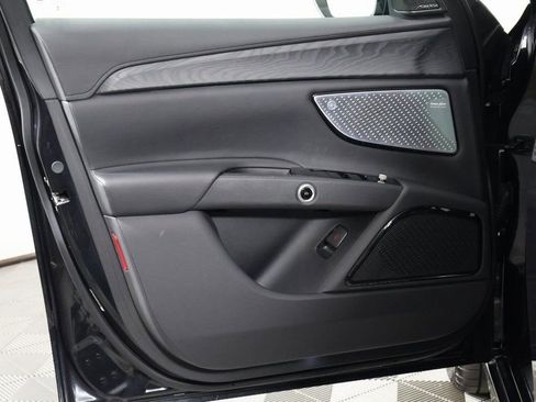 Used 2023 Maserati Grecale Modena image 12