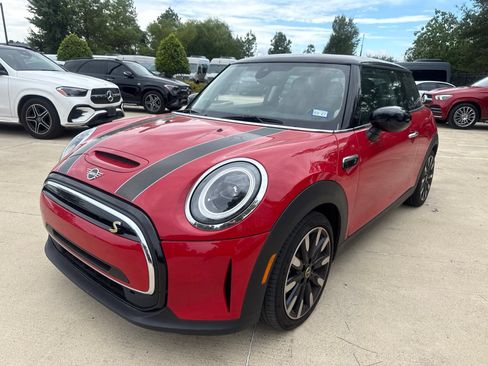 Used 2024 MINI Cooper SE FWD image 8