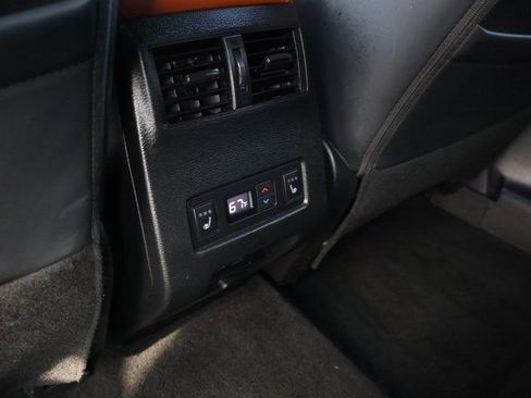 Used 2022 Mitsubishi Outlander SEL image 15