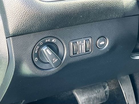 Certified 2019 Dodge Challenger SXT w/ Blacktop Package image 10