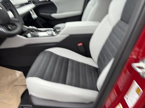 New 2026 Mitsubishi Outlander SE image 15