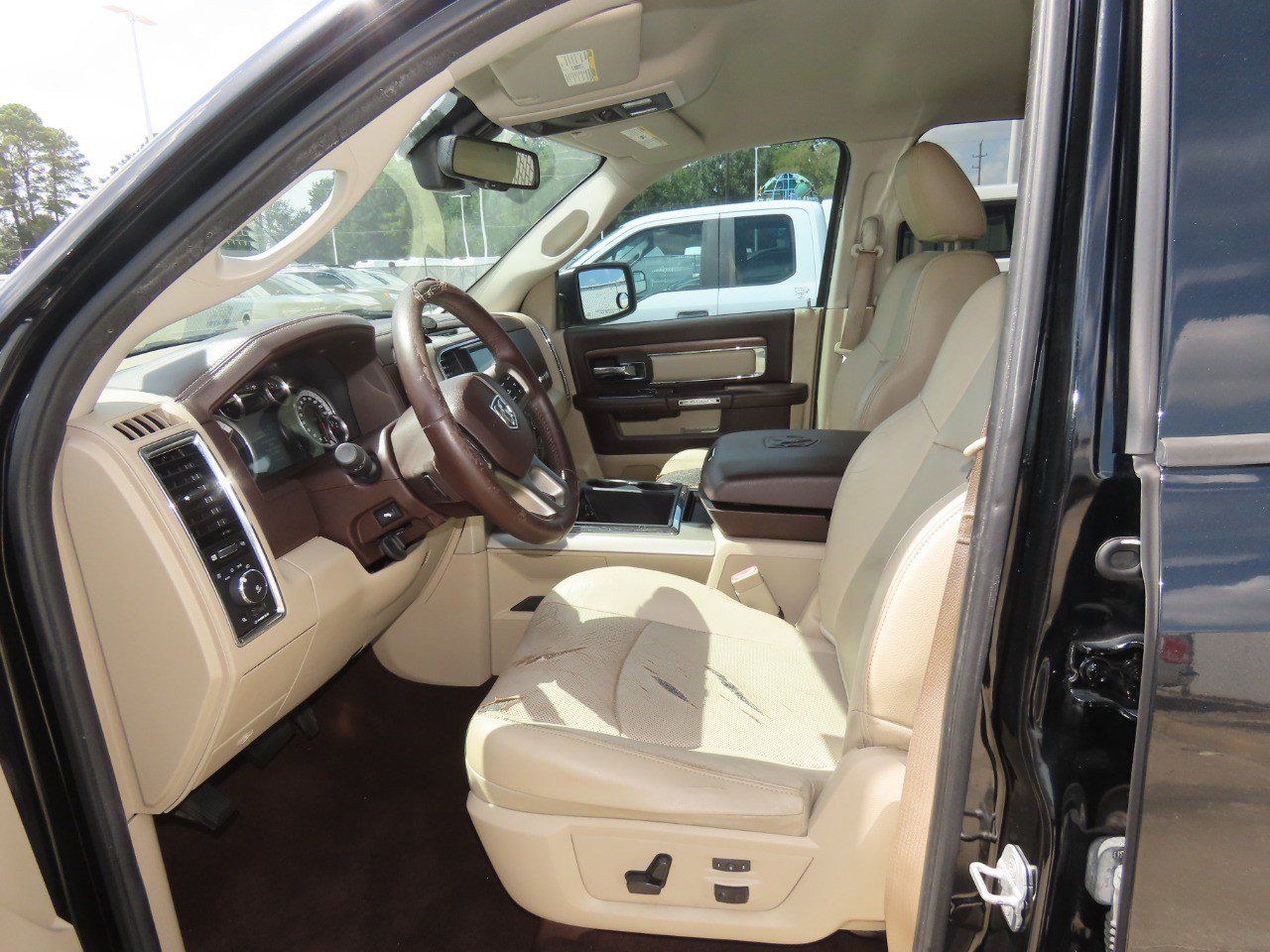 Used 2014 RAM 1500 Laramie w/ Convenience Group RWD image 23