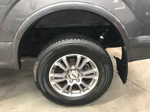 Used 2019 Ford F150 Lariat image 41