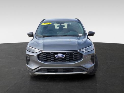 Used 2025 Ford Escape ST-Line FWD image 3