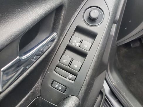 Certified 2022 Chevrolet Trax LT w/ Midnight Edition image 19