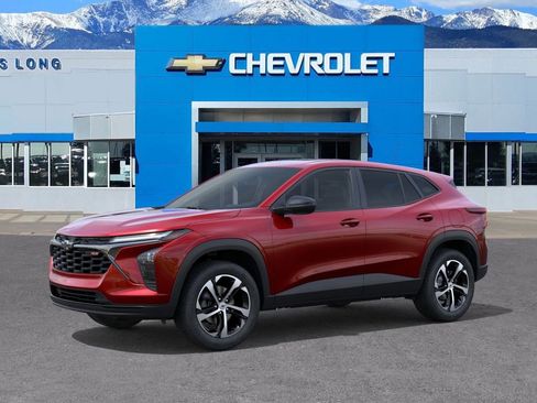 New 2026 Chevrolet Trax RS w/ Sunroof Package FWD image 2