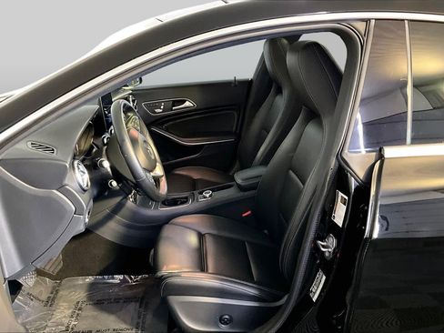 Used 2019 Mercedes-Benz CLA 250 4MATIC image 9