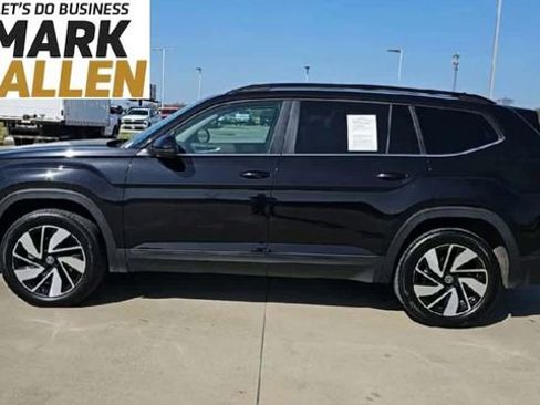 Used 2025 Volkswagen Atlas SE image 5