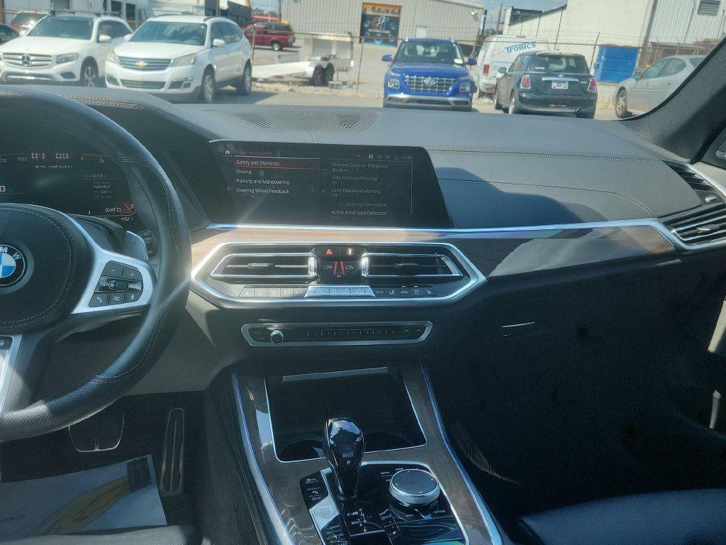 Used 2020 BMW X5 M50i AWD/4WD image 27