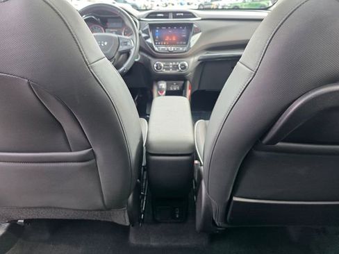 Used 2021 Chevrolet TrailBlazer RS w/ Sun and Liftgate Package FWD image 16