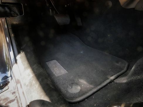 Used 2022 Jeep Gladiator Sport image 15