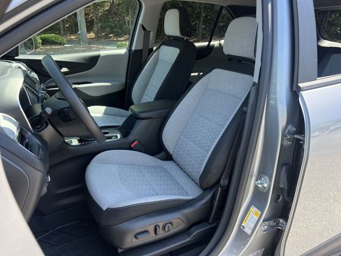 Used 2023 Chevrolet Equinox LS w/ LS Convenience Package image 14