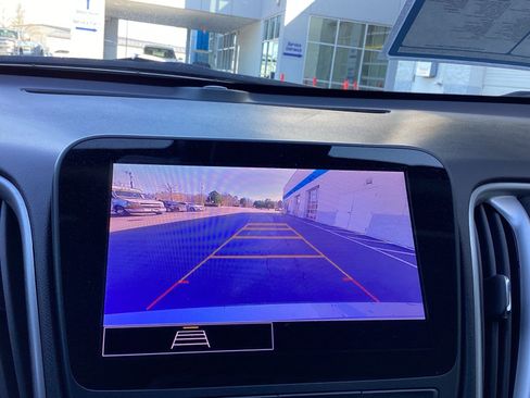 Used 2024 Chevrolet Malibu LT image 14