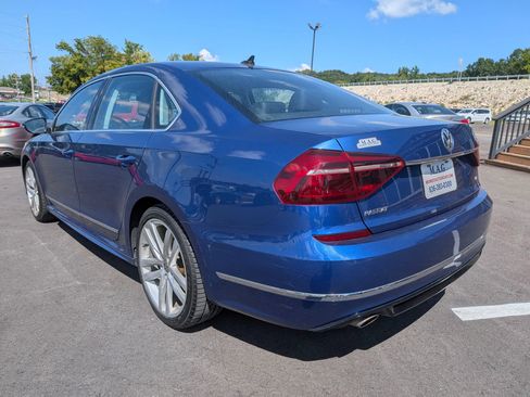 Used 2017 Volkswagen Passat 1.8T R-Line FWD image 4