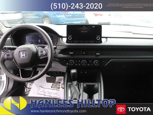 Used 2023 Honda Accord EX image 17