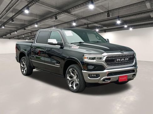 Used 2024 RAM 1500 Limited AWD/4WD image 2