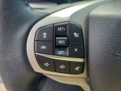 Certified 2024 Ford Explorer XLT w/ Equipment Group 202A AWD/4WD image 17