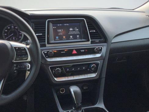 Used 2019 Hyundai Sonata SE FWD image 16