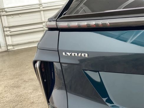 Certified 2025 Cadillac Lyriq Luxury image 10