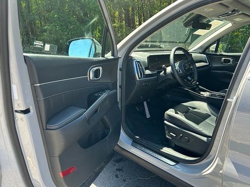 Used 2024 Kia Sorento SX FWD image 5