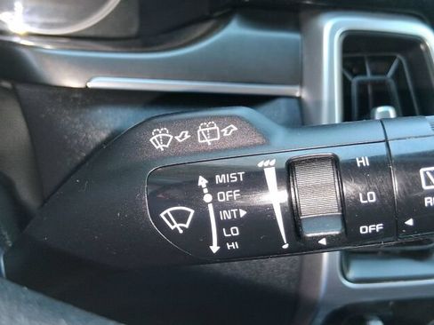 Used 2021 Kia Sorento LX AWD/4WD image 35