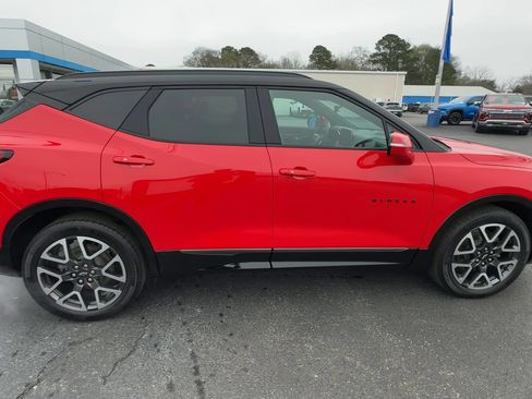 Used 2023 Chevrolet Blazer RS w/ Driver Confidence II Package FWD image 9