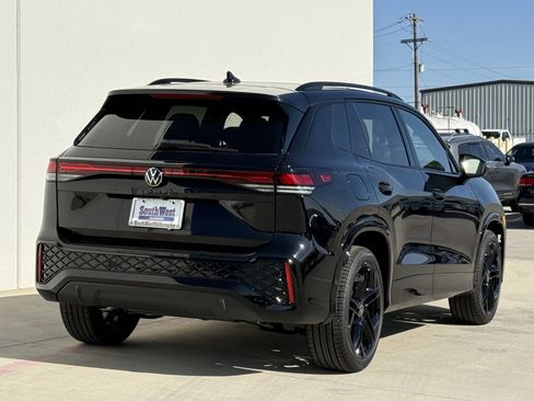 New 2026 Volkswagen Tiguan SE R-Line image 4