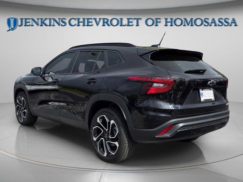 New 2026 Chevrolet Trax RS w/ Sunroof Package image 5