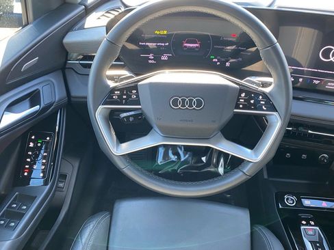 Used 2025 Audi Q6 e-tron Premium Plus w/ Premium Plus image 5