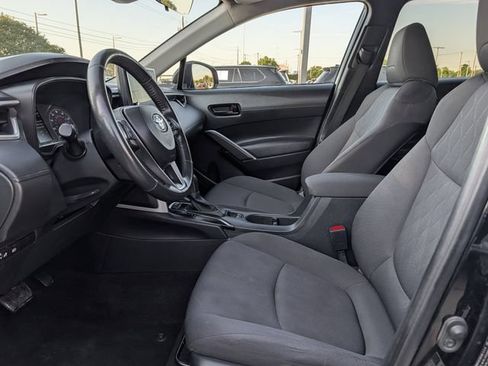 Used 2024 Toyota Corolla Cross LE FWD image 27