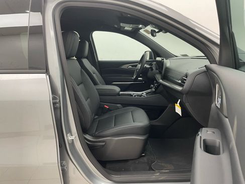 New 2026 Chevrolet Traverse LT w/ Driver Confidence Package AWD/4WD image 15