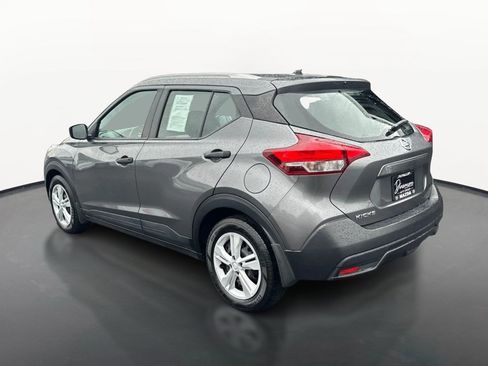 Used 2018 Nissan Kicks S FWD image 5