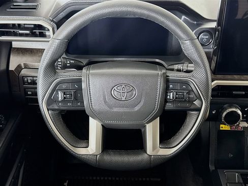 Certified 2025 Toyota Tacoma Limited AWD/4WD image 4