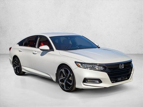 Used 2019 Honda Accord Sport image 3