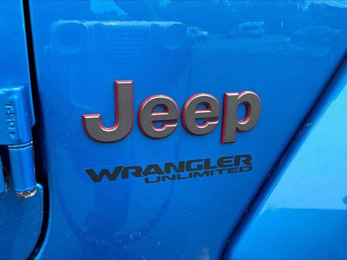 Used 2022 Jeep Wrangler Unlimited Rubicon w/ Xtreme Recon 35" Tire Package AWD/4WD image 24