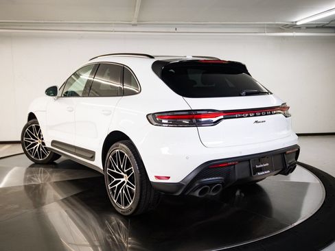 Certified 2026 Porsche Macan AWD/4WD image 3