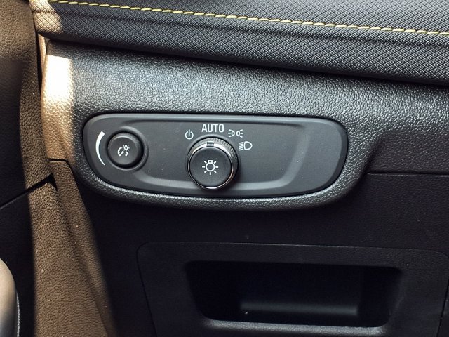 Used 2025 Chevrolet TrailBlazer ACTIV w/ Convenience Package FWD image 19