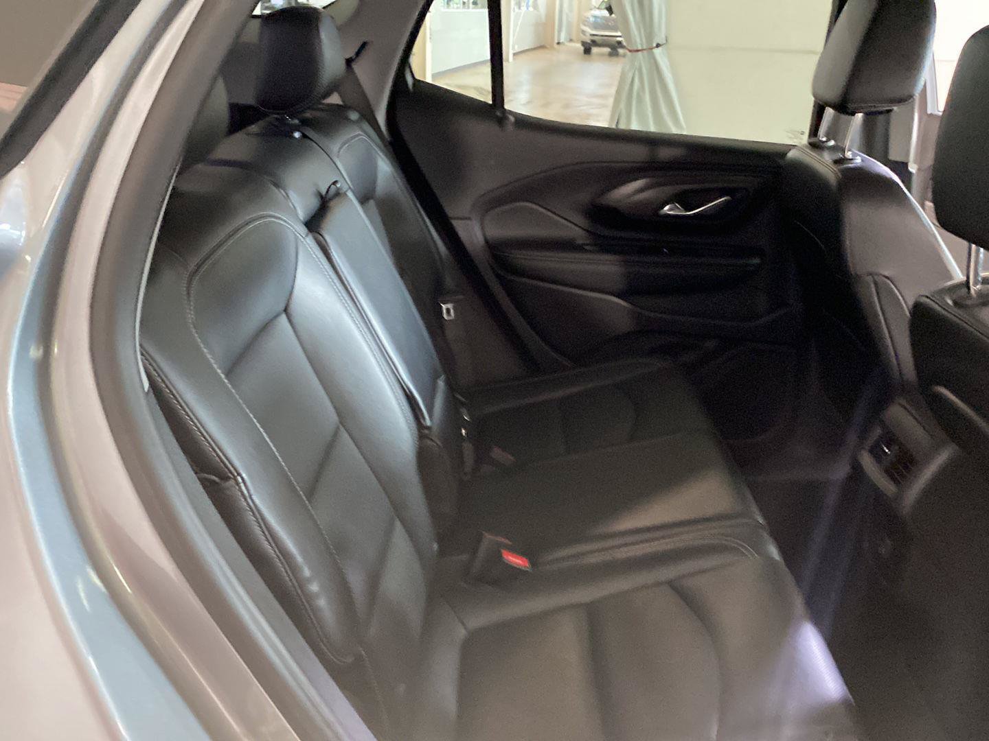 Certified 2024 GMC Terrain SLT FWD image 20