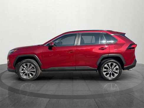 Used 2023 Toyota RAV4 XLE Premium image 2